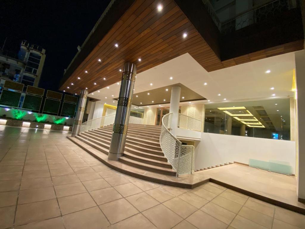 لاكناو Acco Grand Hotel المظهر الخارجي الصورة